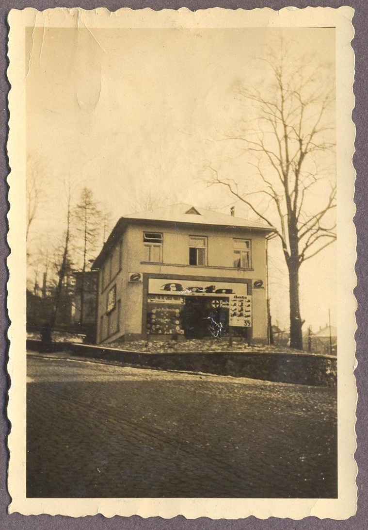 4 - Baťa - 1